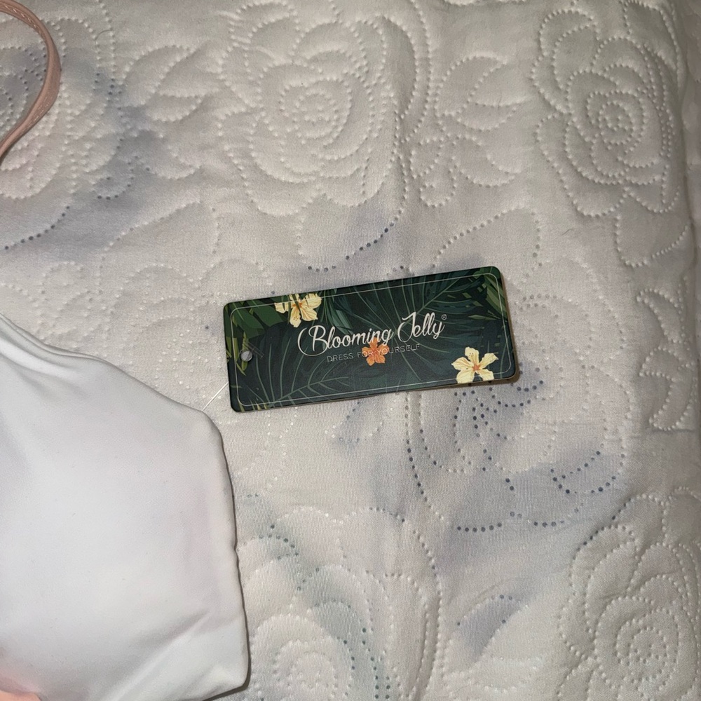 Blooming Jelly - Pink & White Tie-Front Bikini Top with Orange High-Waist Bottom - Picture 5 of 8